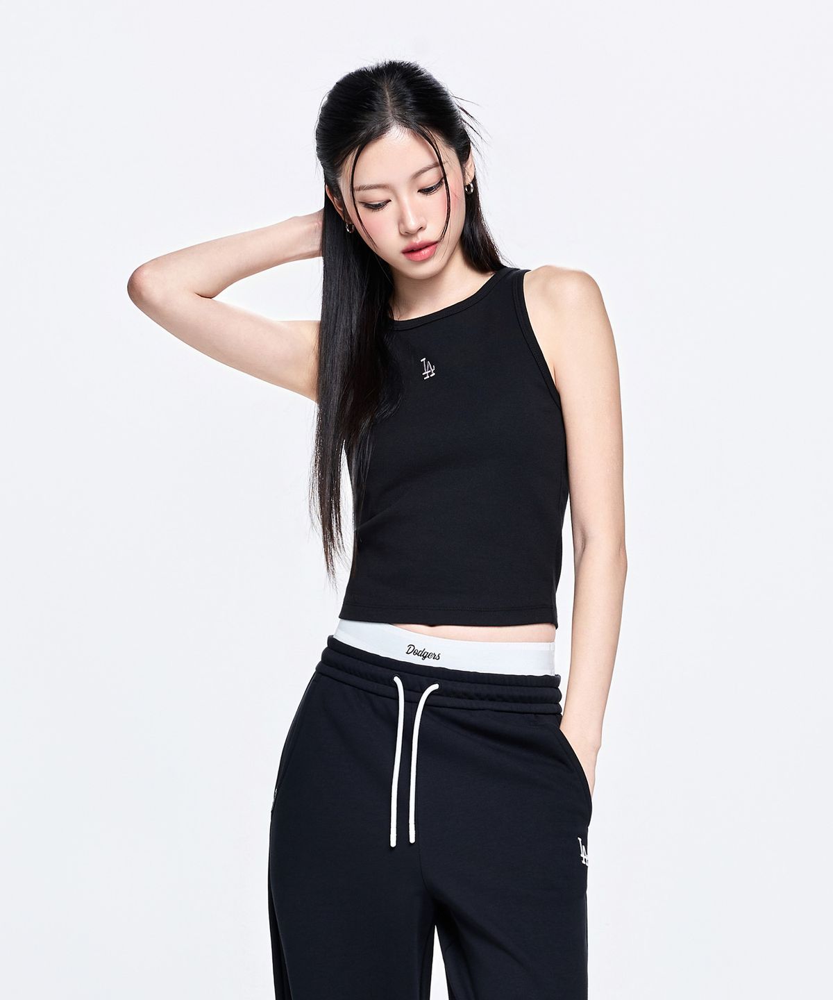 엠엘비(MLB) 여성 베이직 스몰로고 슬림 크롭 나시 티셔츠 LA (Black)