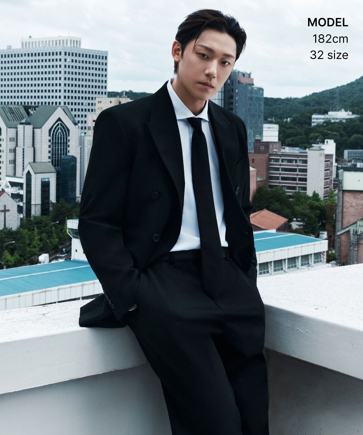 무신사 스탠다드(MUSINSA STANDARD) 뉴 와이드 히든 밴딩 슬랙스 [블랙]
