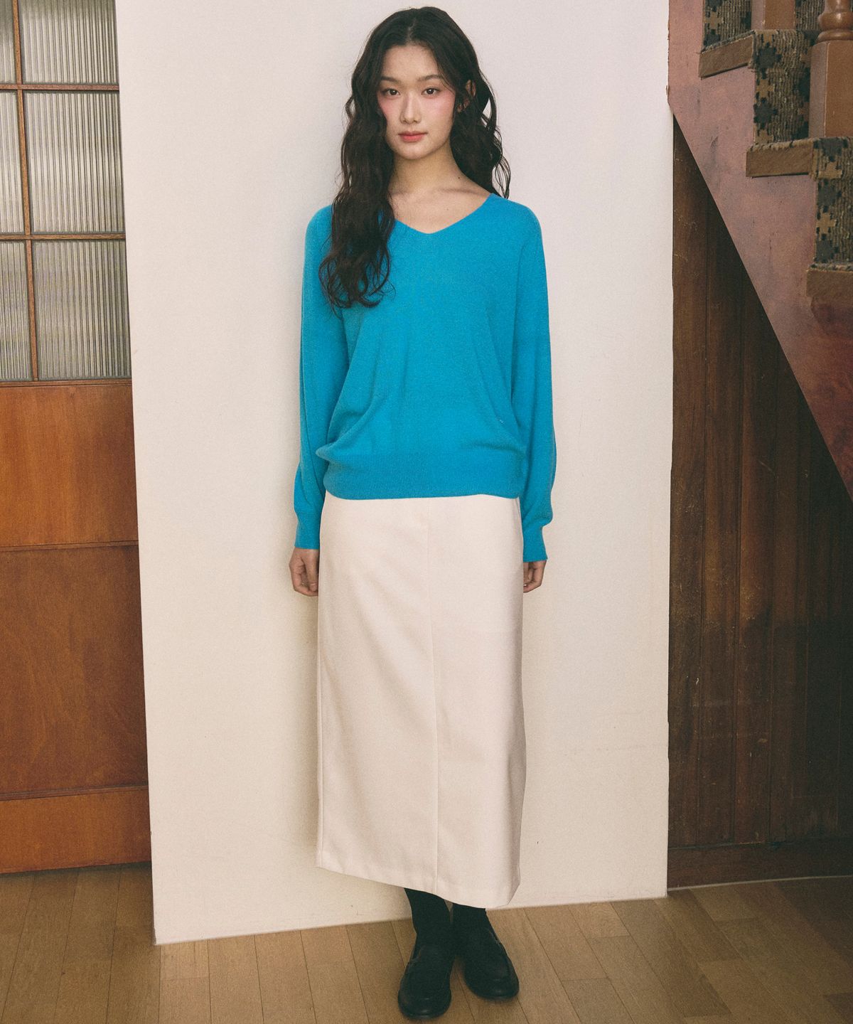 오브유이(AUBE UE) [3color] 홀가먼트 에센셜 브이넥 니트