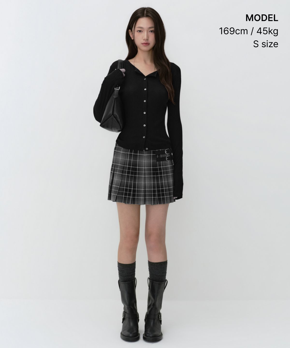 무신사 스탠다드 우먼(MUSINSA STANDARD WOMAN) [언바운드 걸] 우먼즈 체크 버클 플리츠 미니 스커트 [블랙]