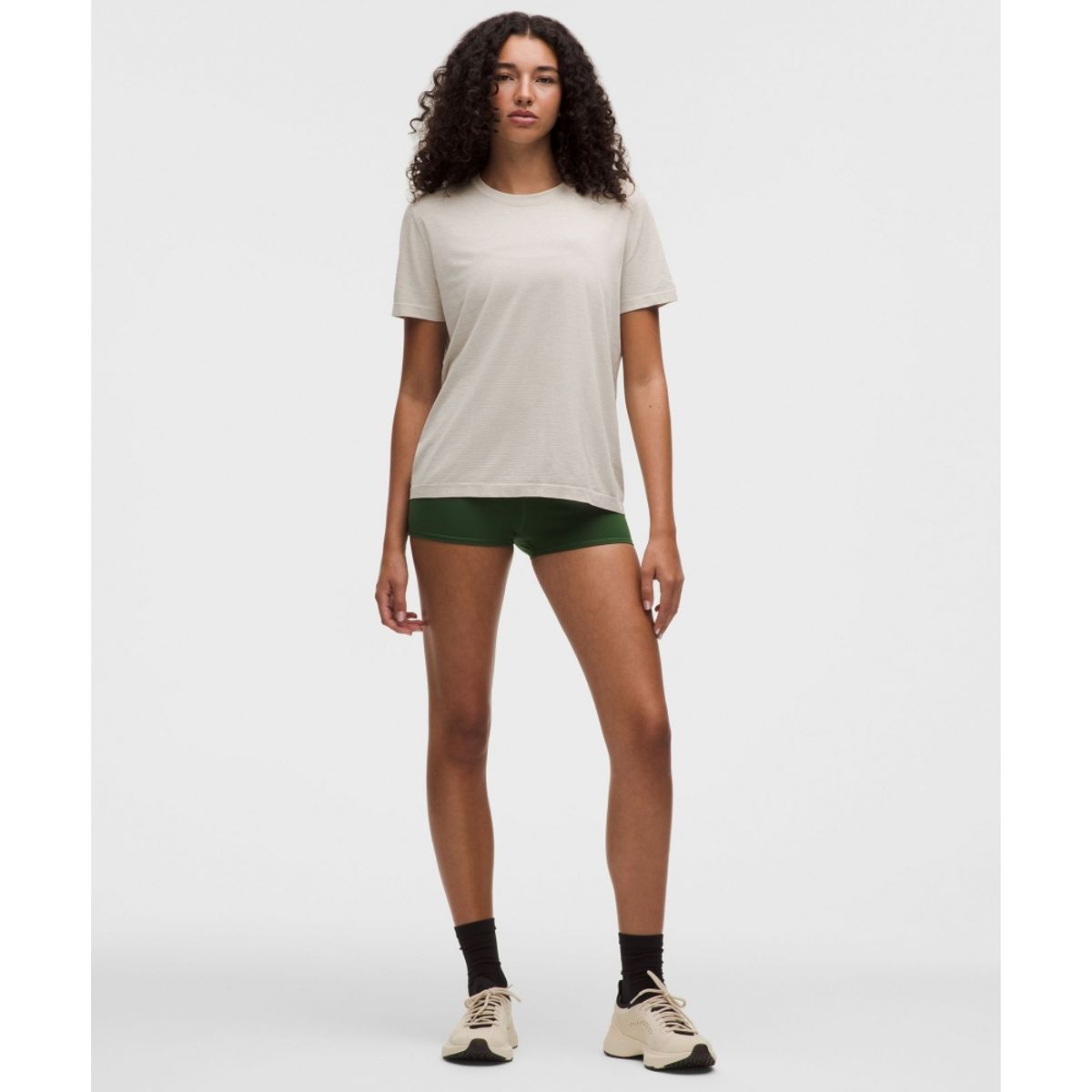 룰루레몬(LULULEMON) 스위프틀리 릴랙스드 숏슬리브 셔츠 *업데이트 핏  DOWN CABA