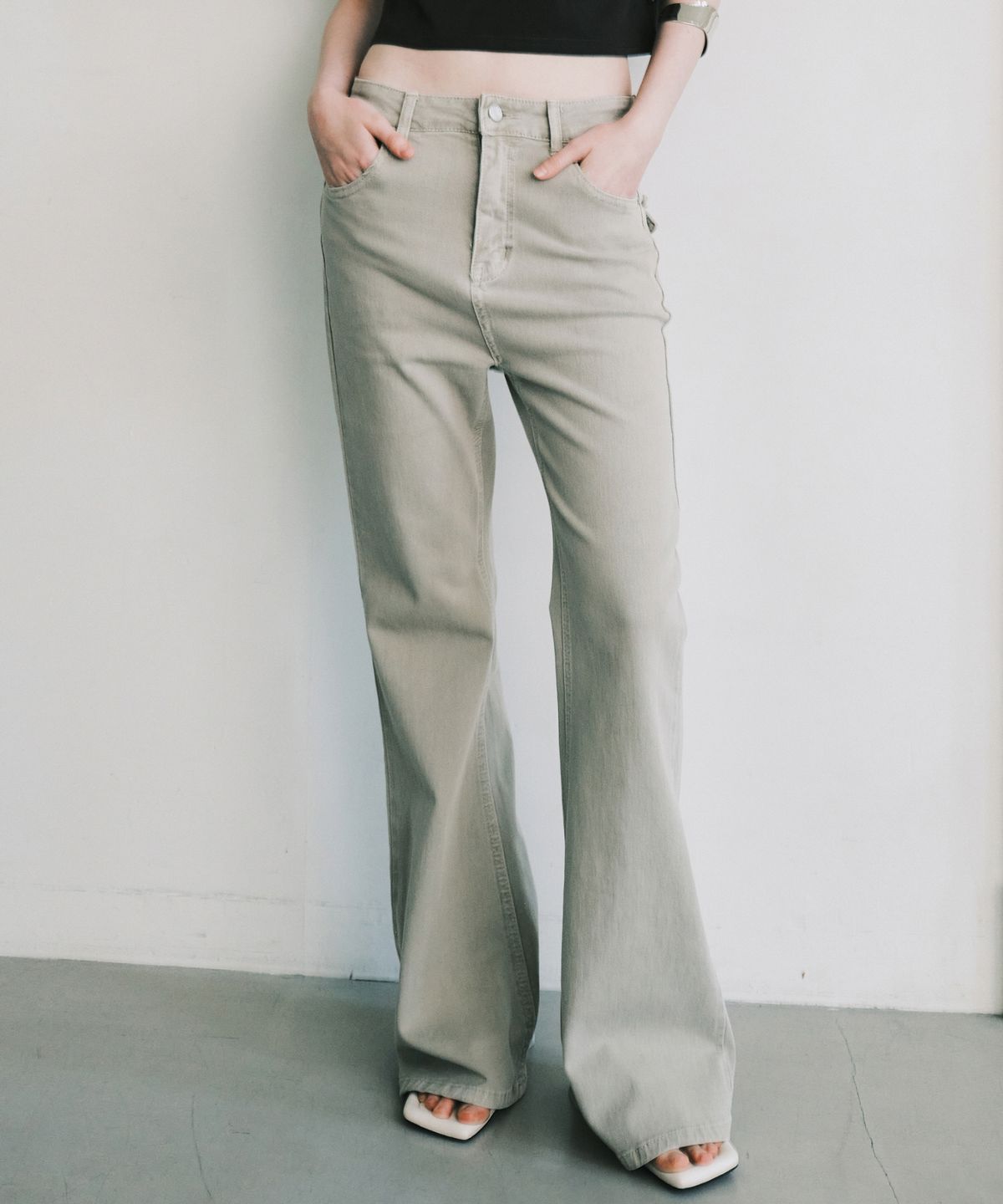 닉앤니콜(NICK&NICOLE) VINTAGE WASH BOOTCUT DENIM PANTS_KHAKI
