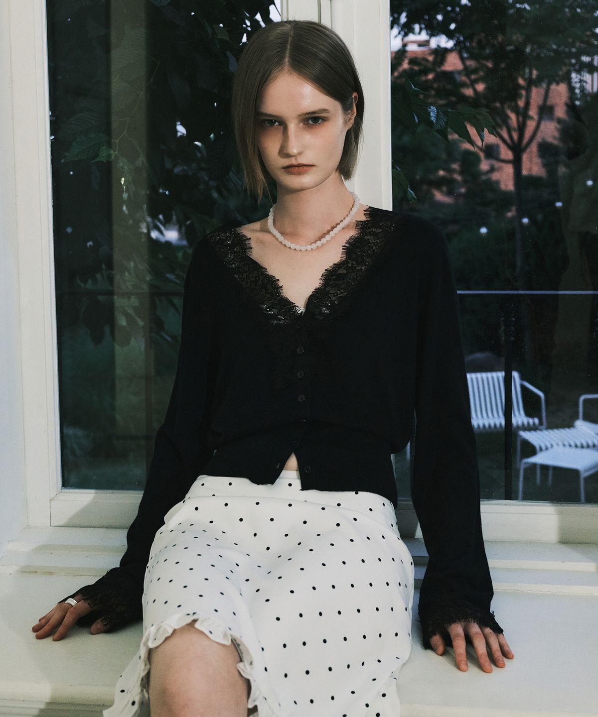 닉앤니콜(NICK&NICOLE) LACE V-NECK KNIT CARDIGAN TOP_BLACK