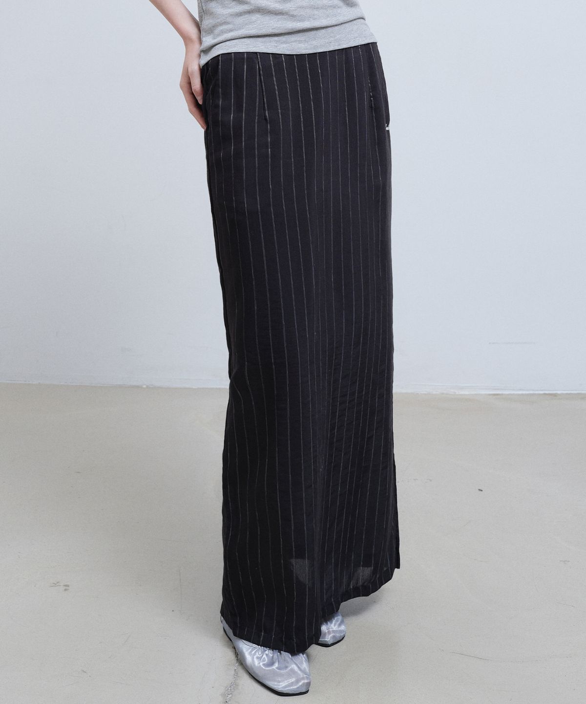 닉앤니콜(NICK&NICOLE) LINEN STRIPE LONG SKIRT_BLACK