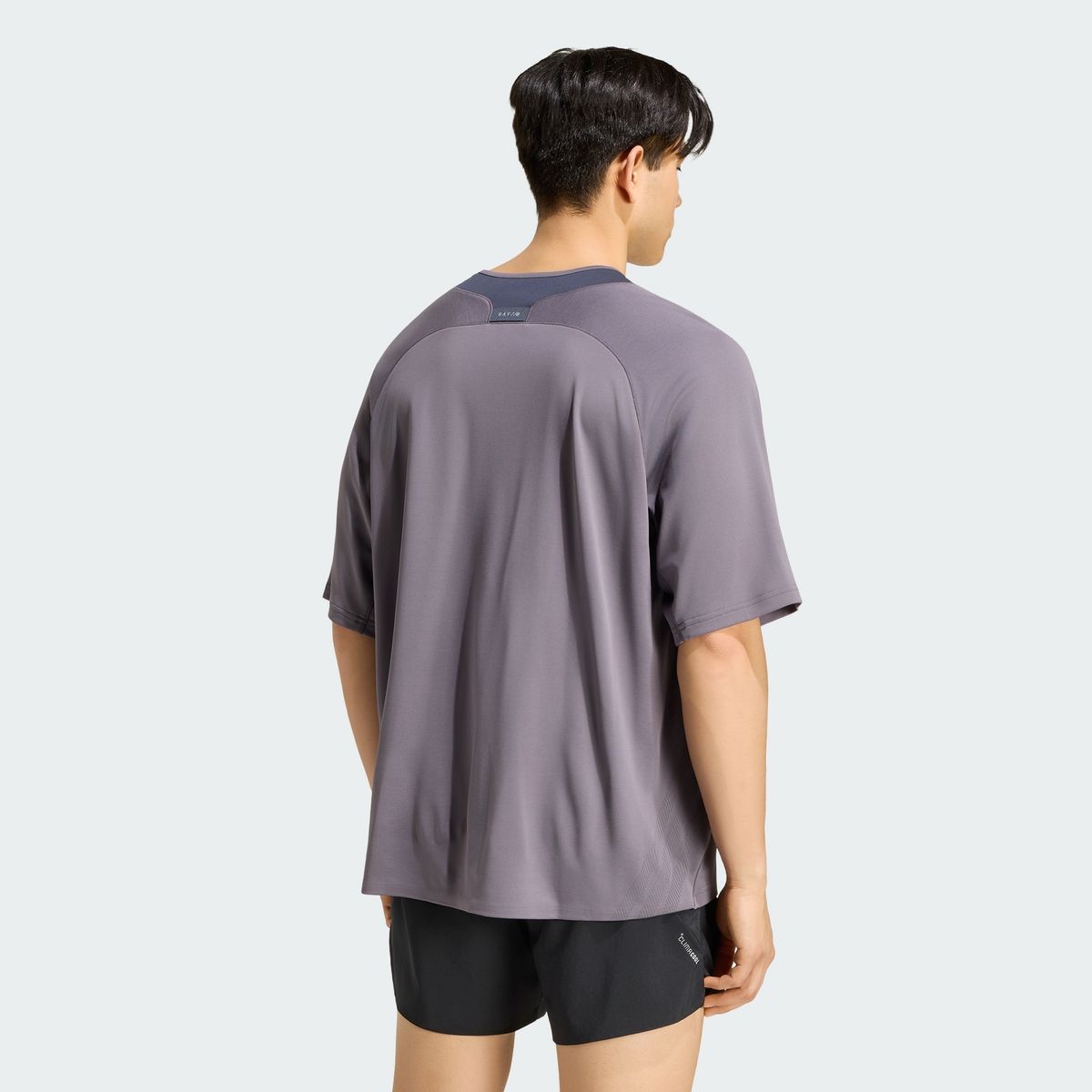 아디다스(ADIDAS) 러닝 쇼트 슬리브 티 KU8464