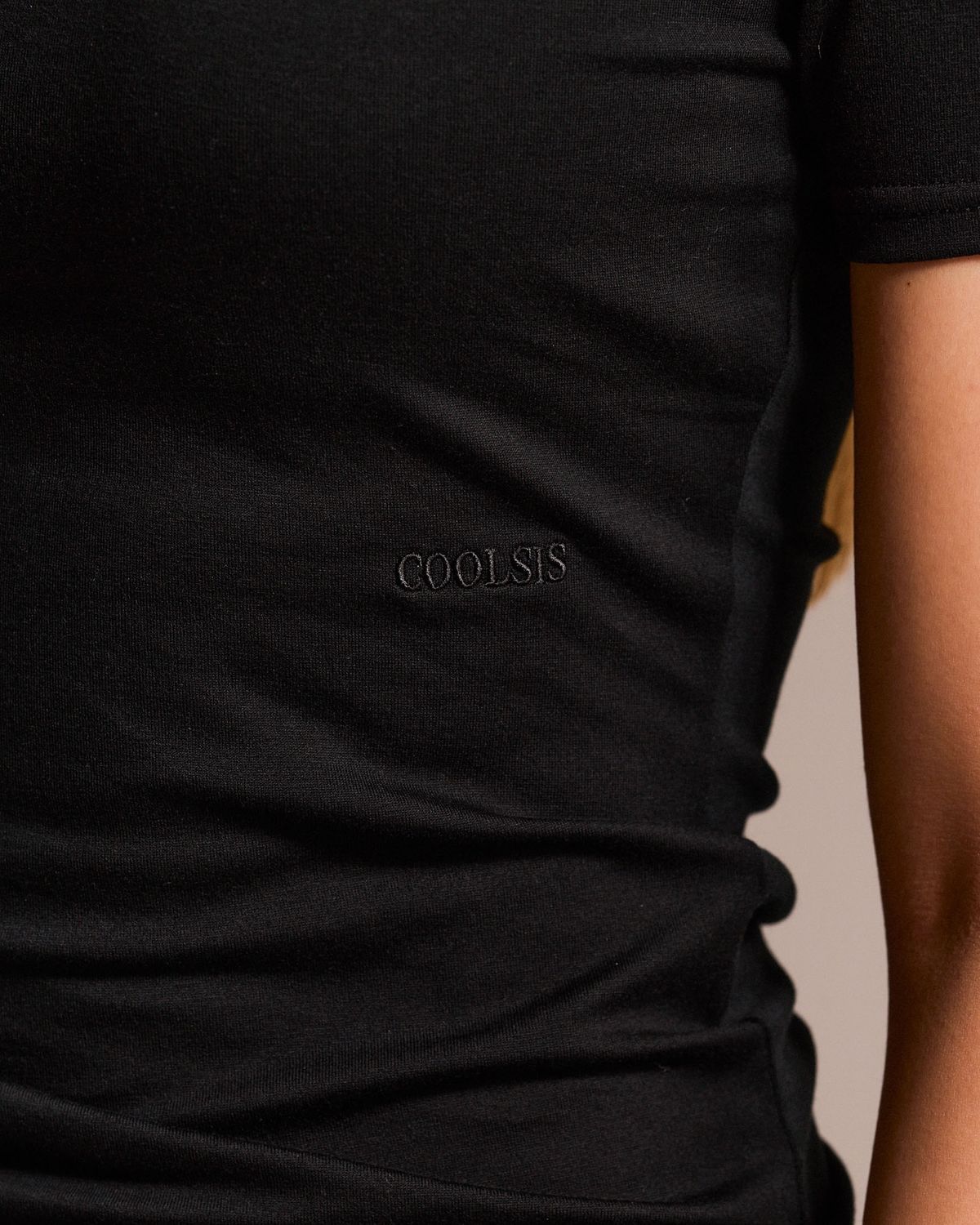 쿨시스(COOLSIS) CS SUPIMA HALF TOP-073 (BLACK)