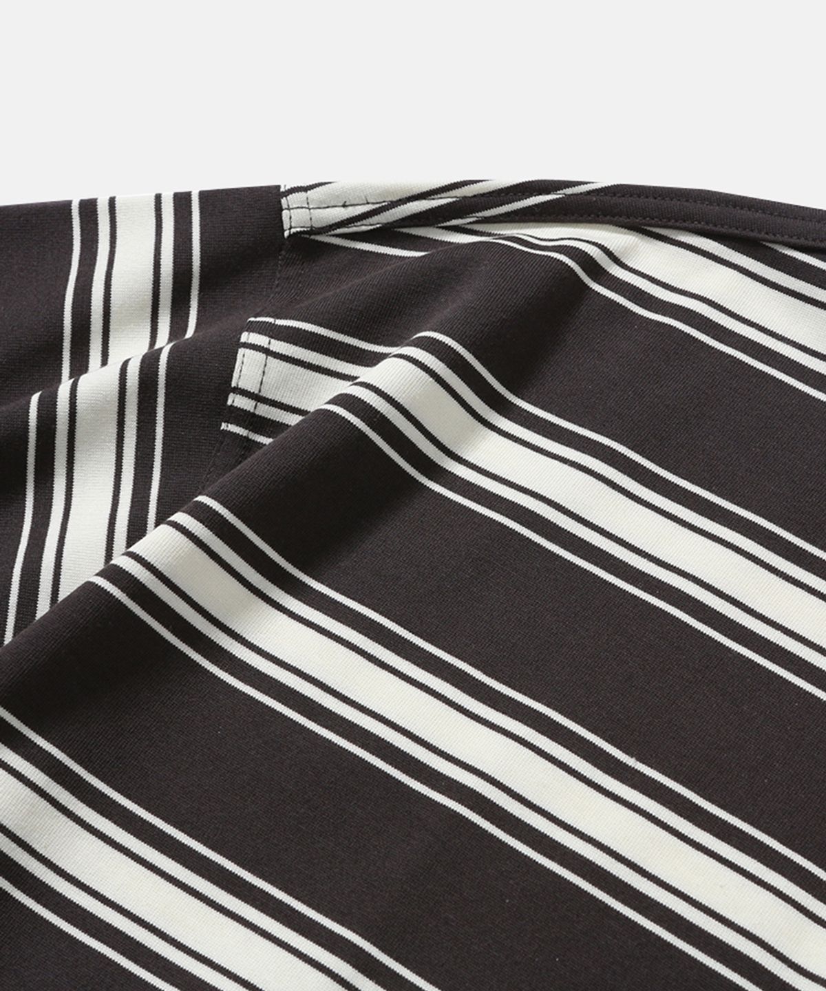모이프(MOIF) [SS26] ONE POCKET H/S TEE / CHARCOAL STRIPE