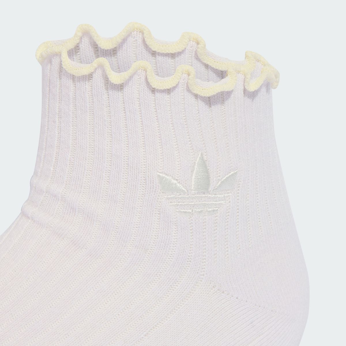 아디다스(ADIDAS) 러플 쿼터 삭스 KR1553