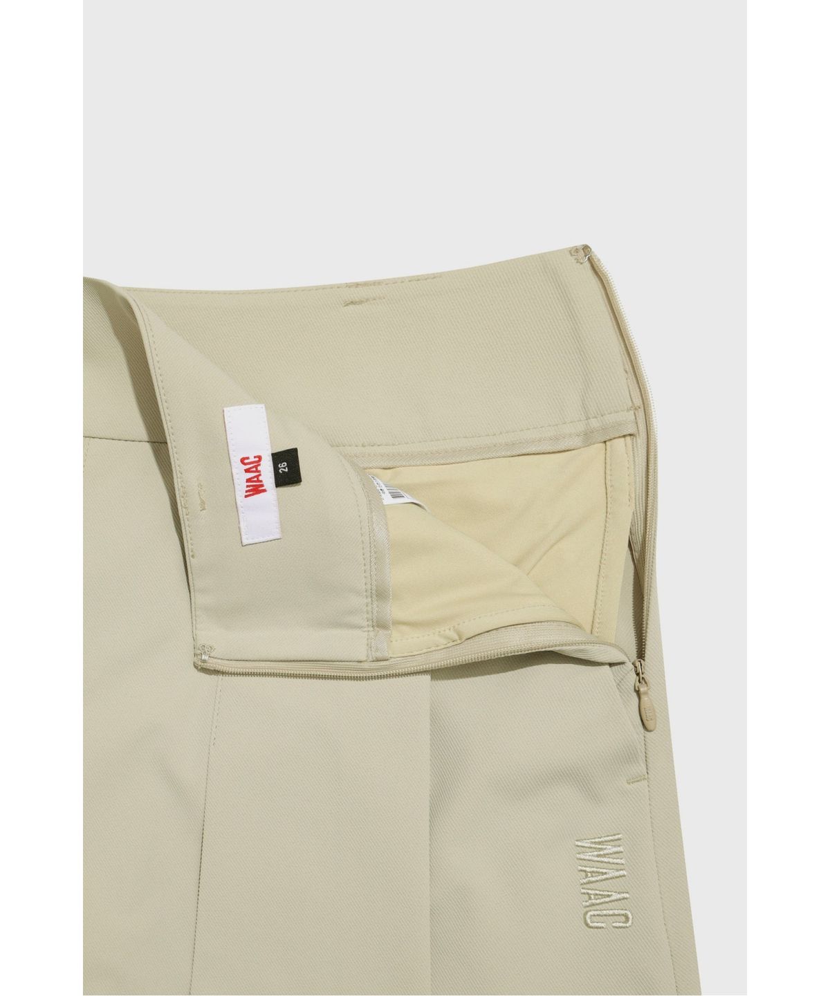 왁(WAAC) Women Soft short bermuda pants WWPNM26901BEX