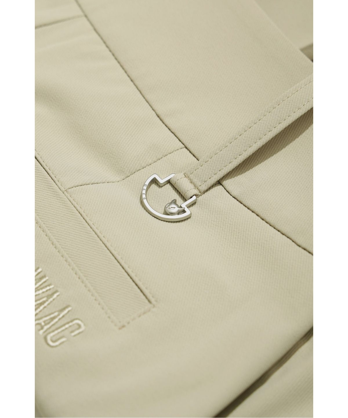 왁(WAAC) Women Soft short bermuda pants WWPNM26901BEX