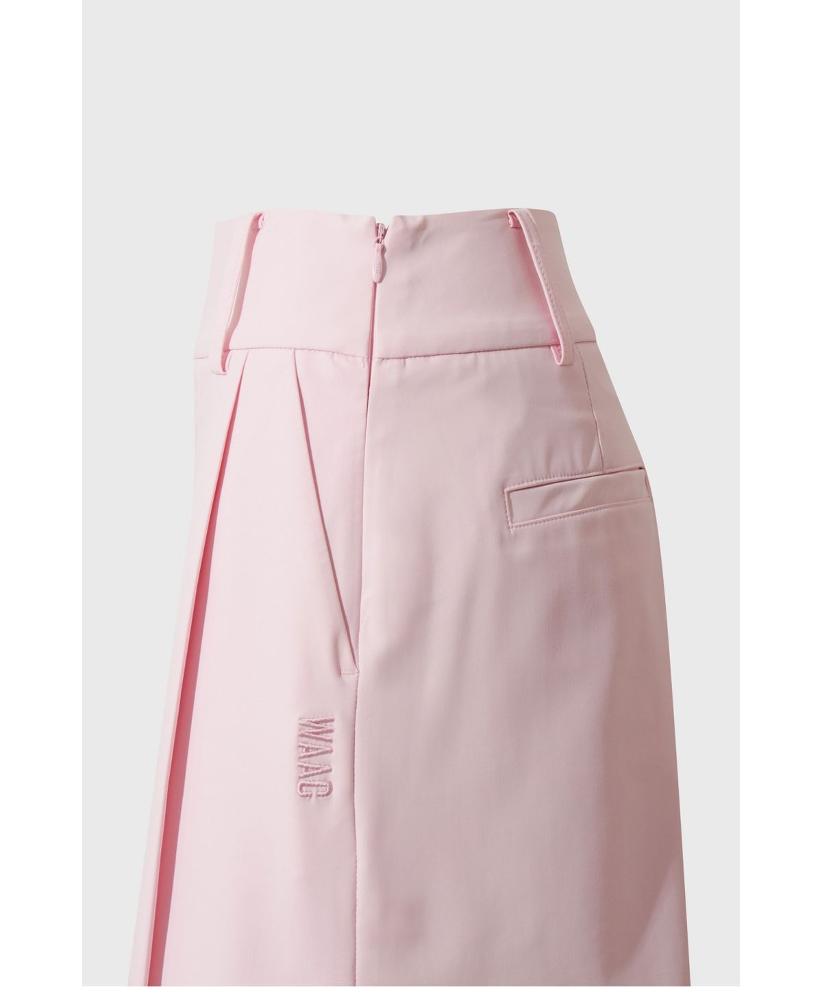왁(WAAC) Women Soft short bermuda pants WWPNM26901PIL