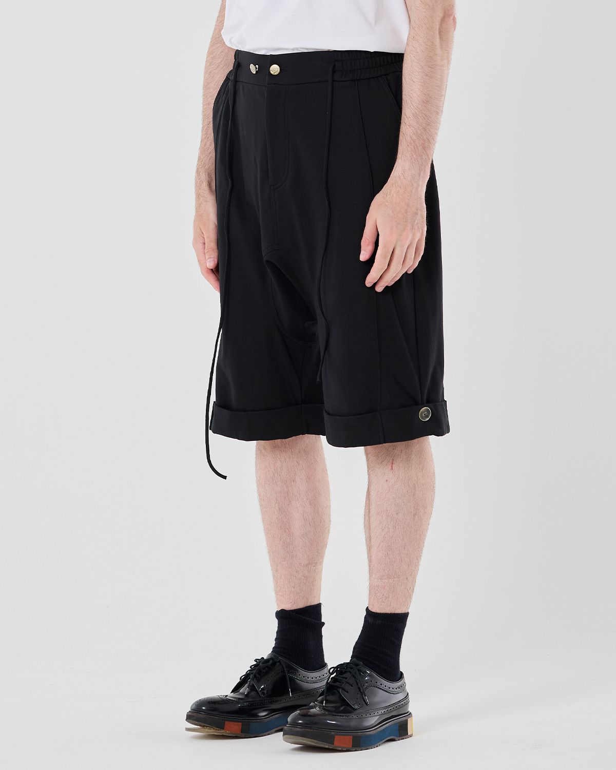 와이쏘씨리얼즈(WHYSOCEREALZ) Short Baggie Trousers - black