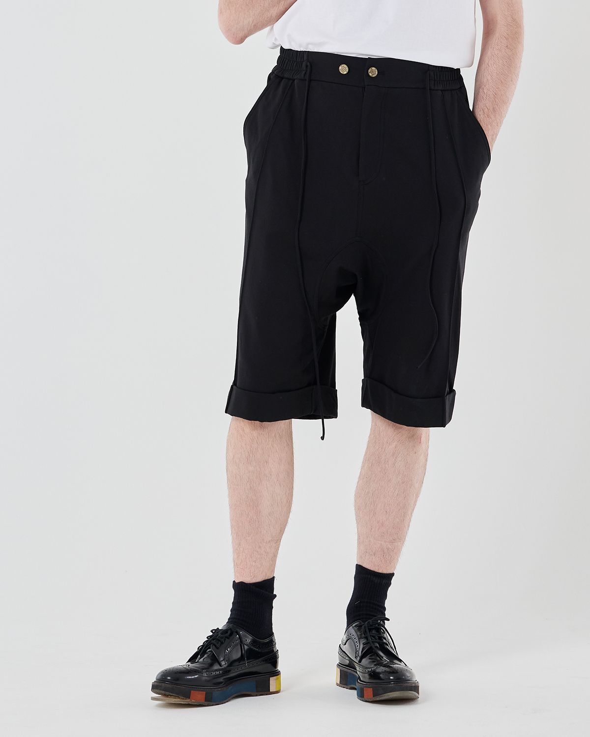와이쏘씨리얼즈(WHYSOCEREALZ) Short Baggie Trousers - black