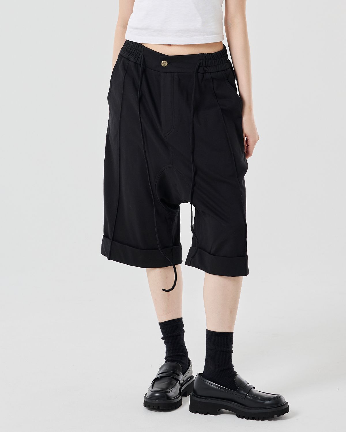 와이쏘씨리얼즈(WHYSOCEREALZ) Short Baggie Trousers - black