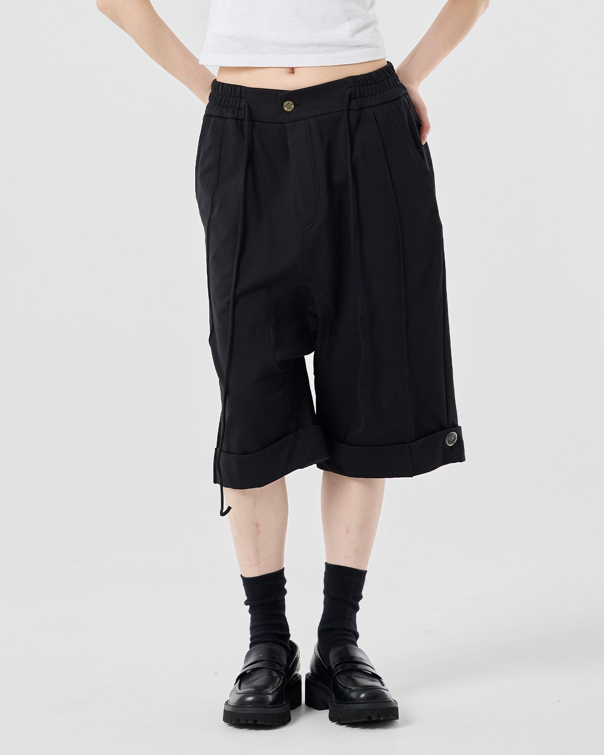 와이쏘씨리얼즈(WHYSOCEREALZ) Short Baggie Trousers - black