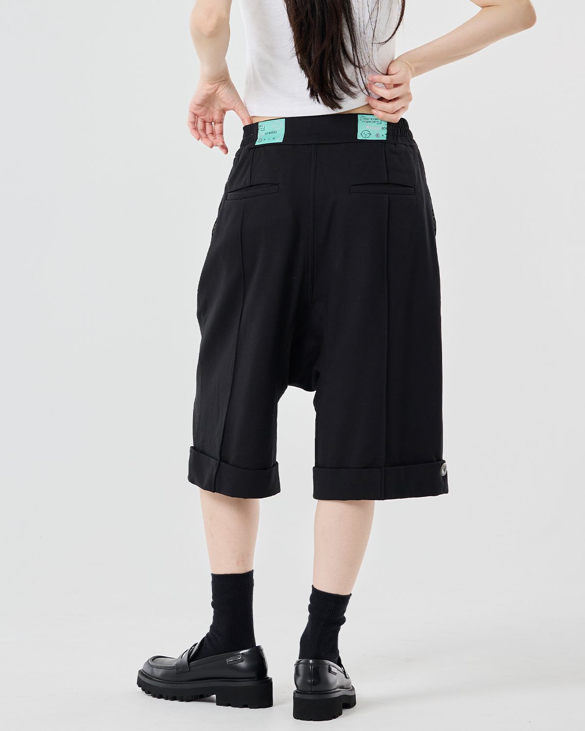 와이쏘씨리얼즈(WHYSOCEREALZ) Short Baggie Trousers - black