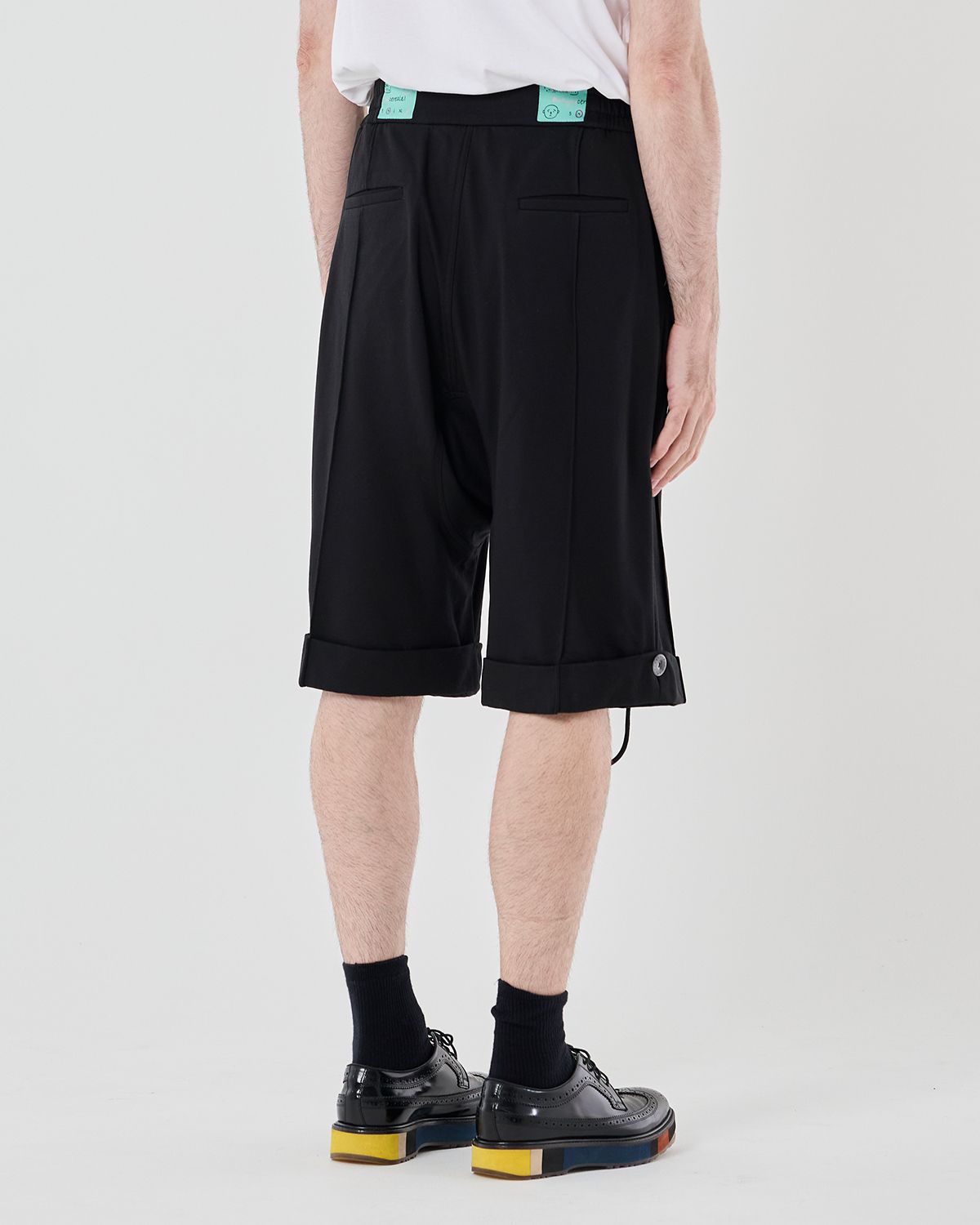 와이쏘씨리얼즈(WHYSOCEREALZ) Short Baggie Trousers - black