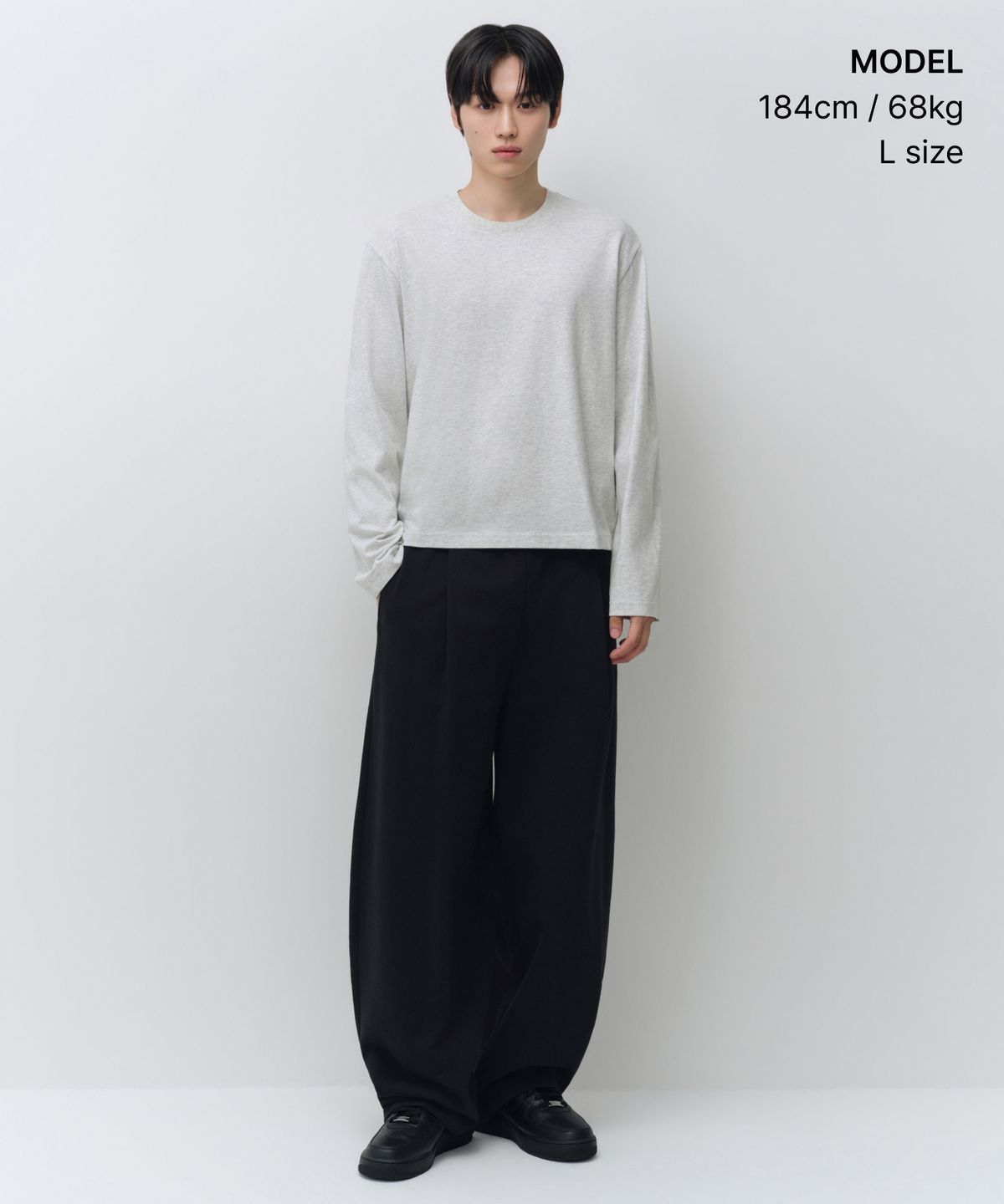 무신사 스탠다드(MUSINSA STANDARD) 원 턱 와이드 라운지 스웨트 팬츠 [블랙]
