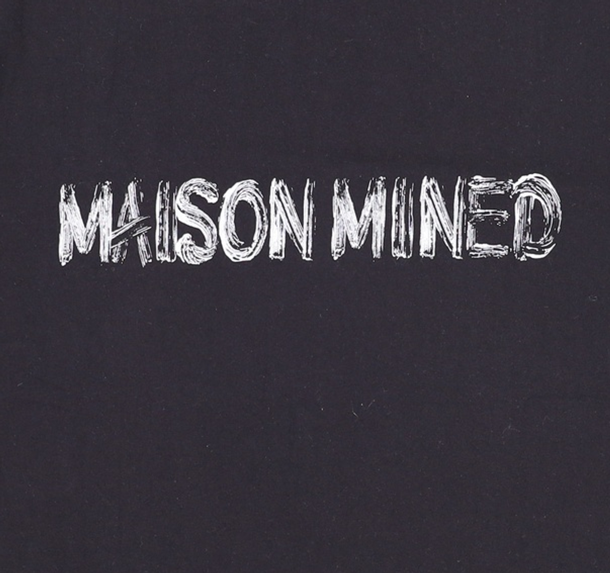 메종미네드(MAISON MINED) TIMBER HALF T BLACK