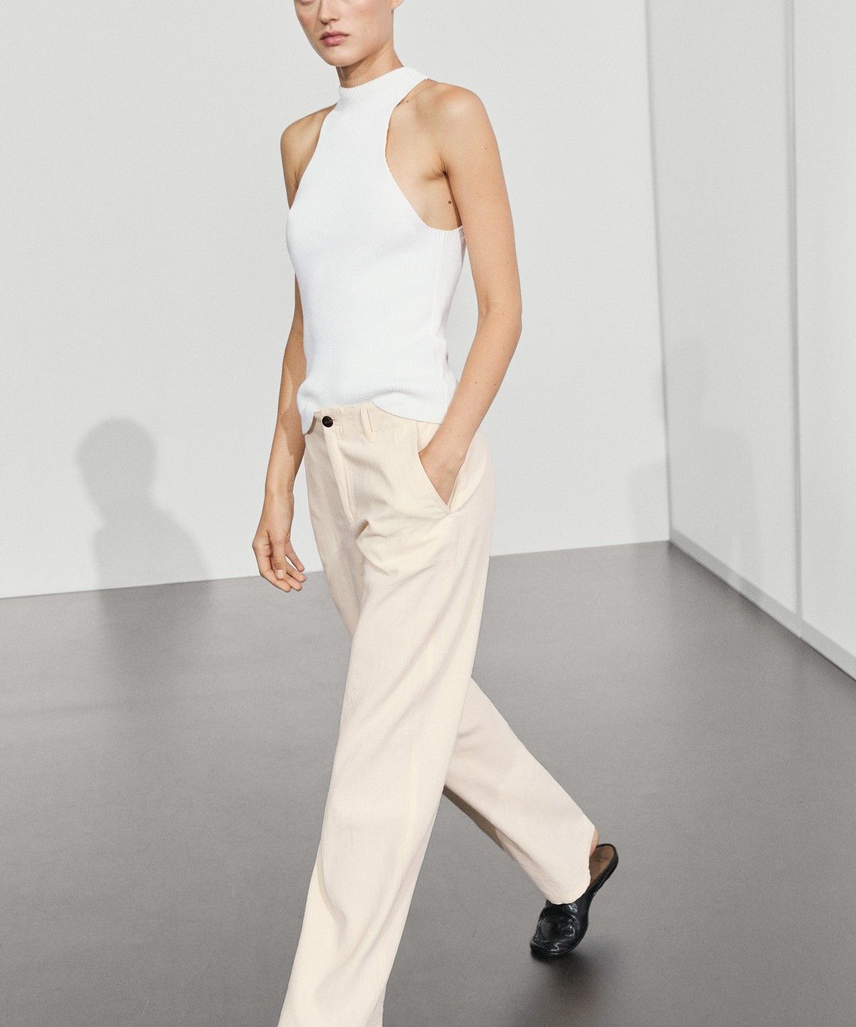 마시모두띠(MASSIMO DUTTI) 린넨 혼방 릴랙스 핏 팬츠