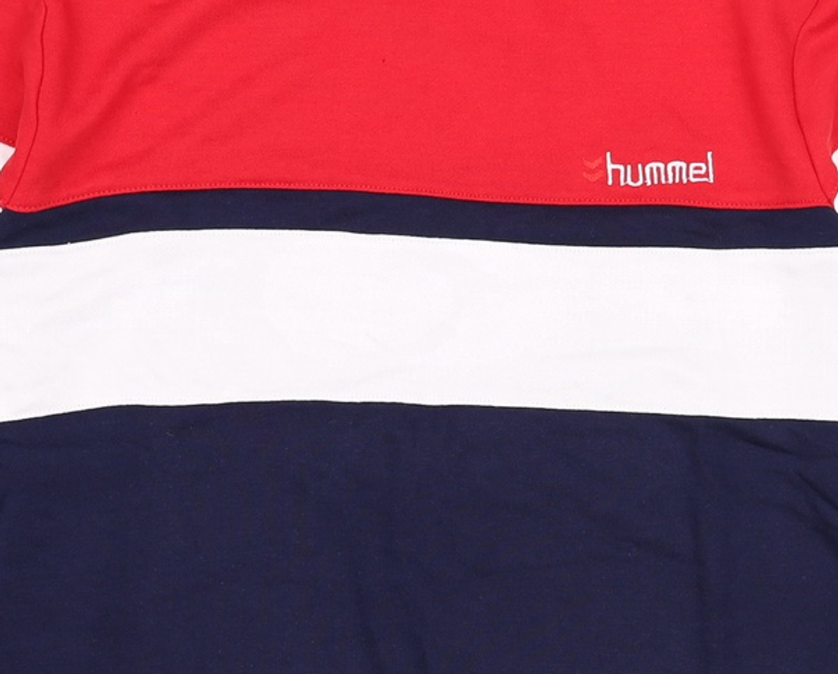 험멜(HUMMEL) 맨투맨/스웨트셔츠 110