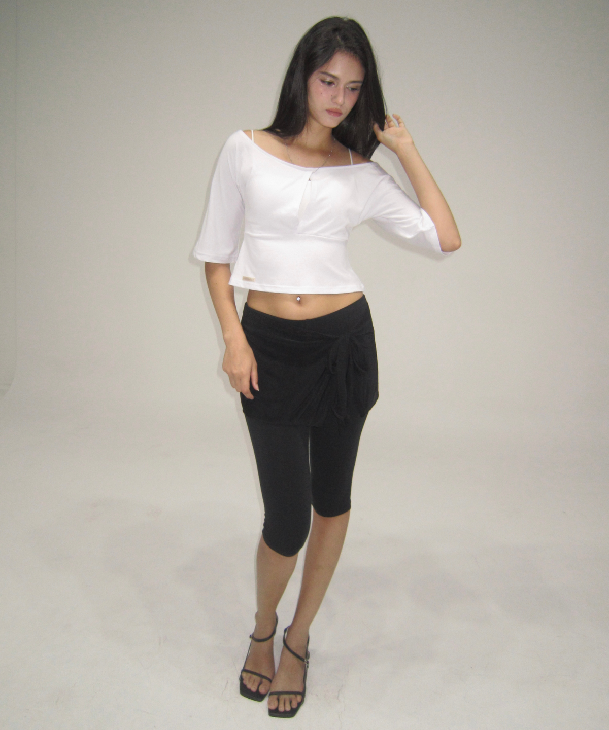 피프트 에일리어스(FIFTHALIAS) (2-Piece set) Dolly skirt capris Black