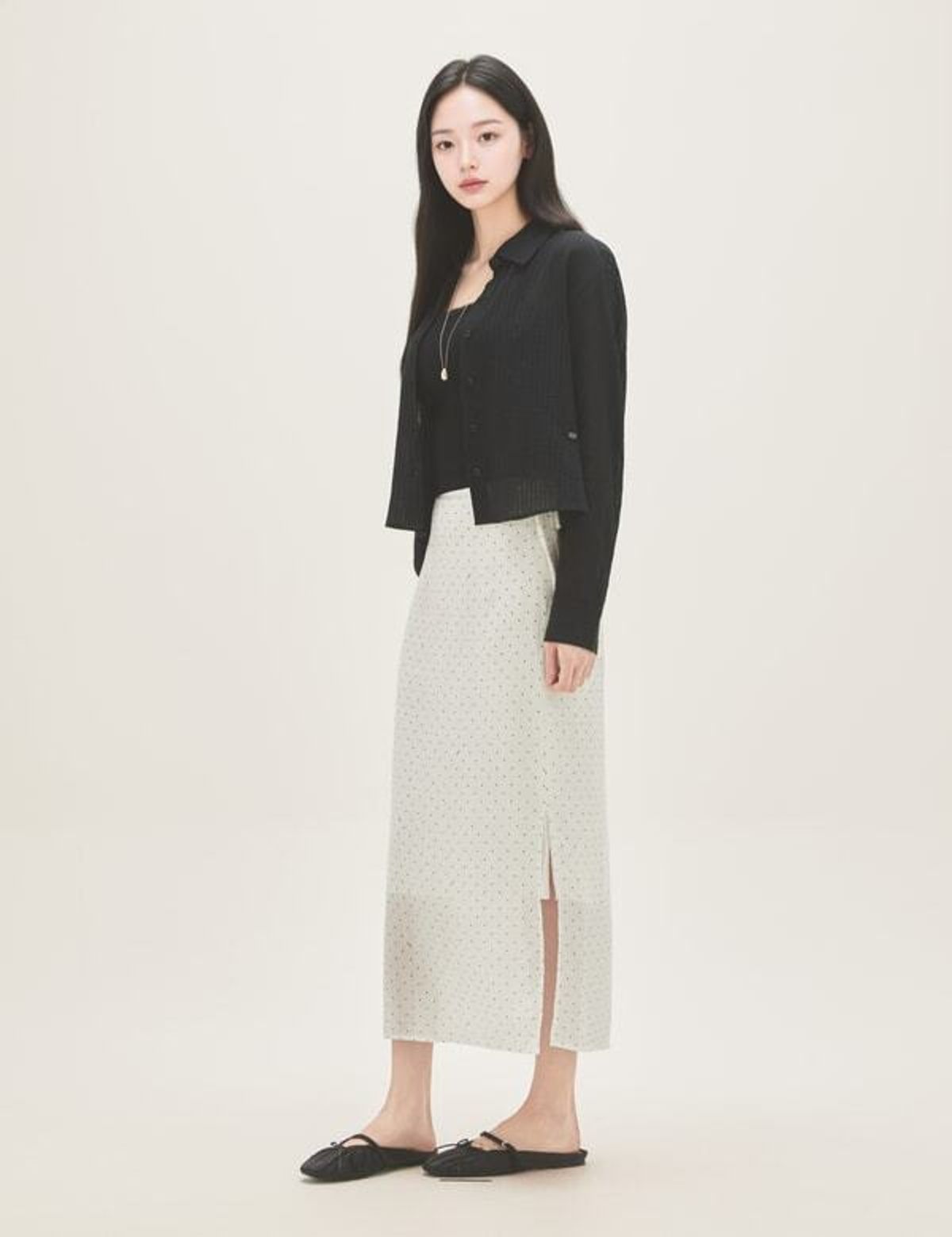 로엠(ROEM) RE 긴팔 크롭 셔츠(RMYWG25R12) RMYWG37R12