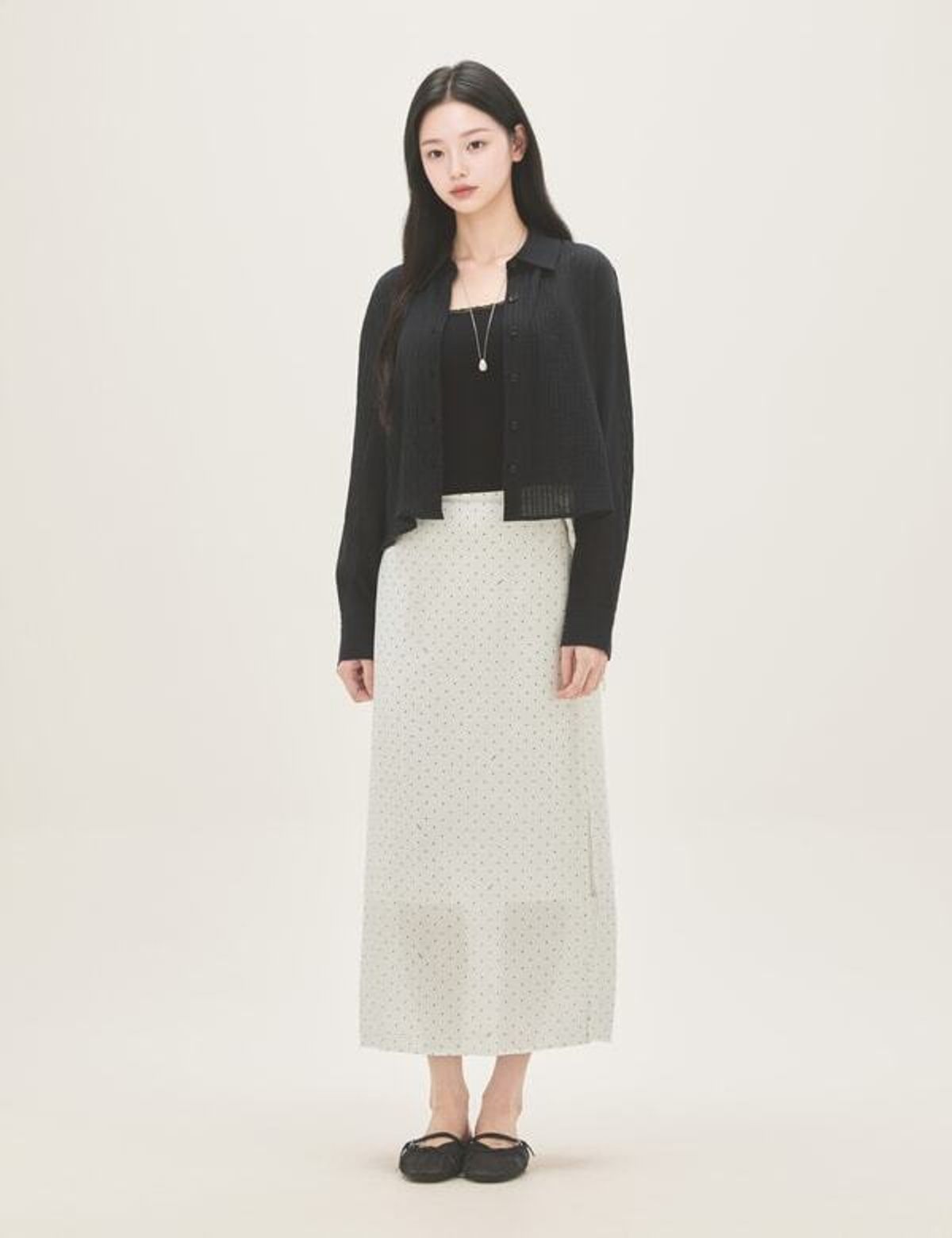 로엠(ROEM) RE 긴팔 크롭 셔츠(RMYWG25R12) RMYWG37R12