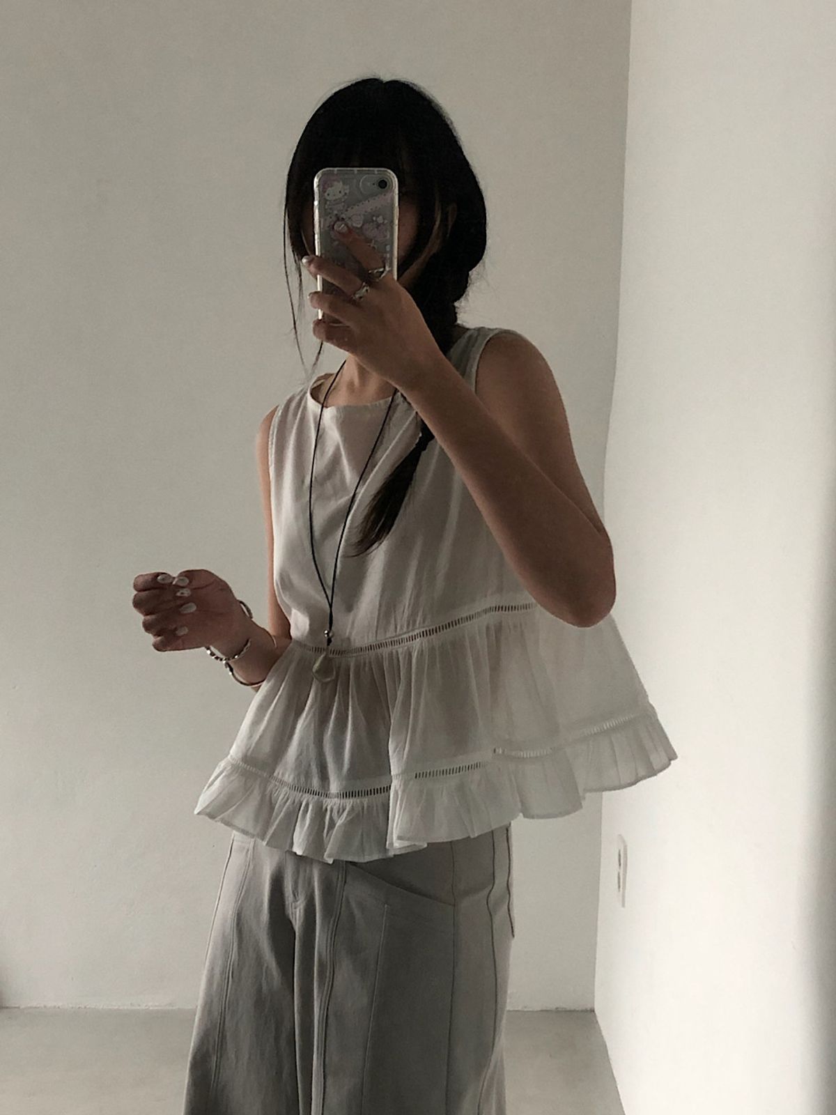 아포엠(APOEM) Romantic Frill Blouse (2C)