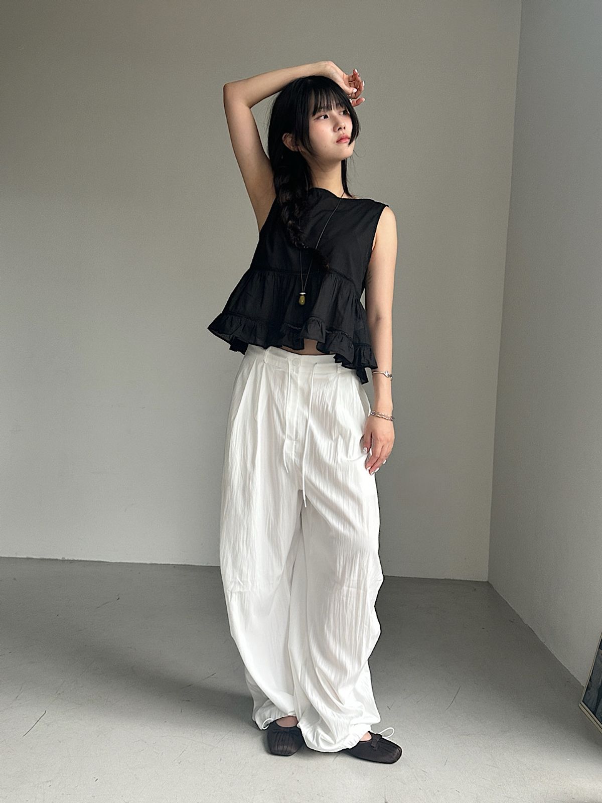 아포엠(APOEM) Romantic Frill Blouse (2C)
