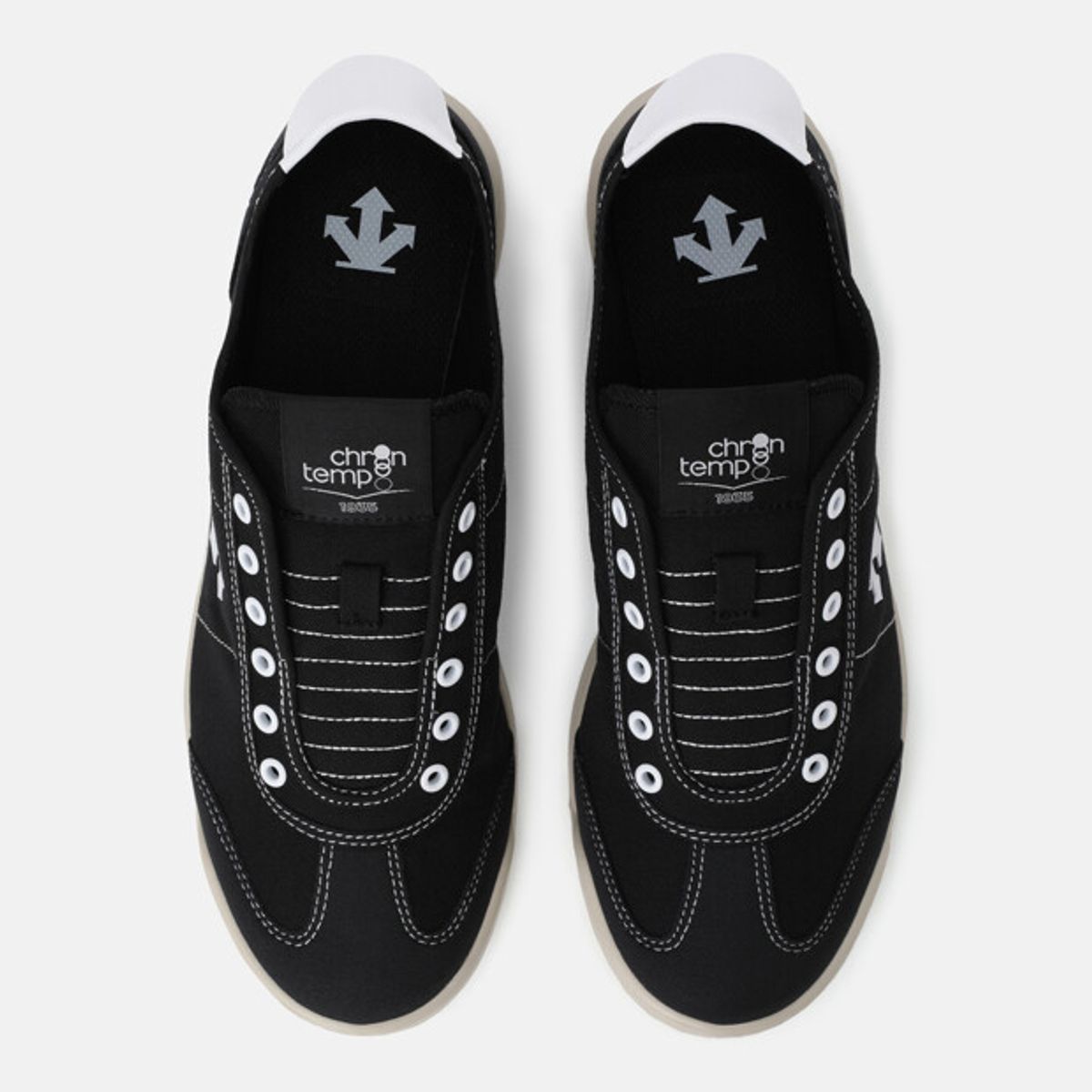 데상트(DESCENTE) 크론템포 슬립온 베이지 블랙 SR323LSN71