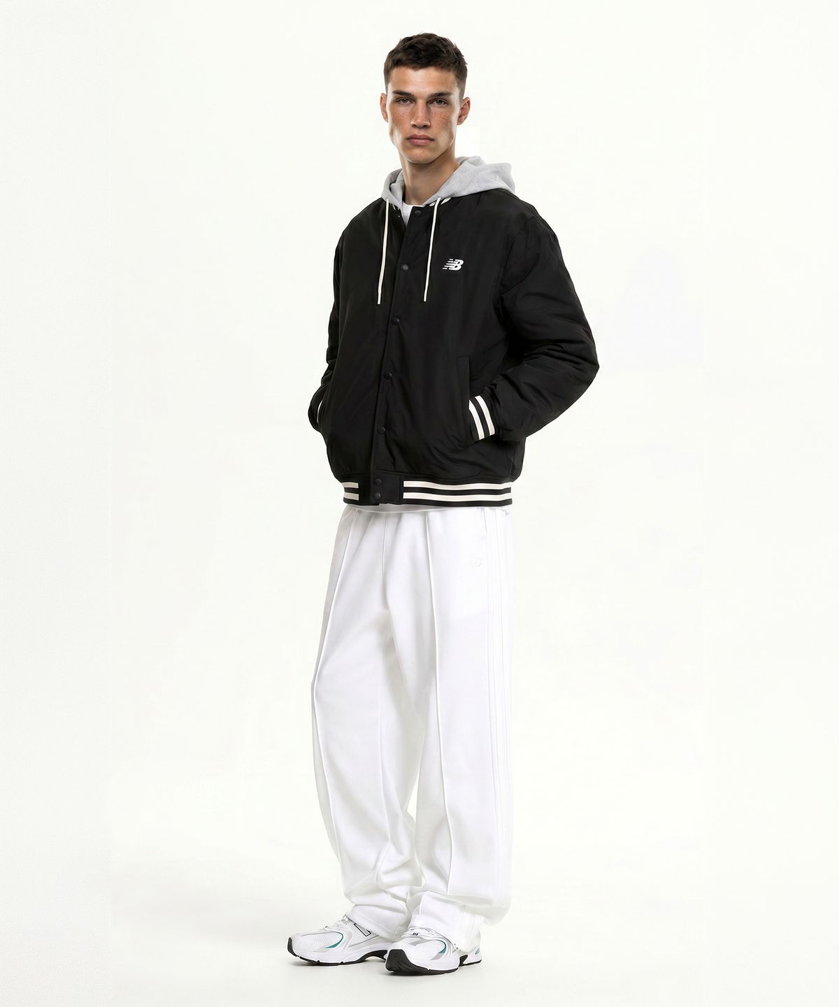 뉴발란스(NEW BALANCE) NBNQGCO113 / UNI NB 바시티 후디드 패딩 (BLACK)