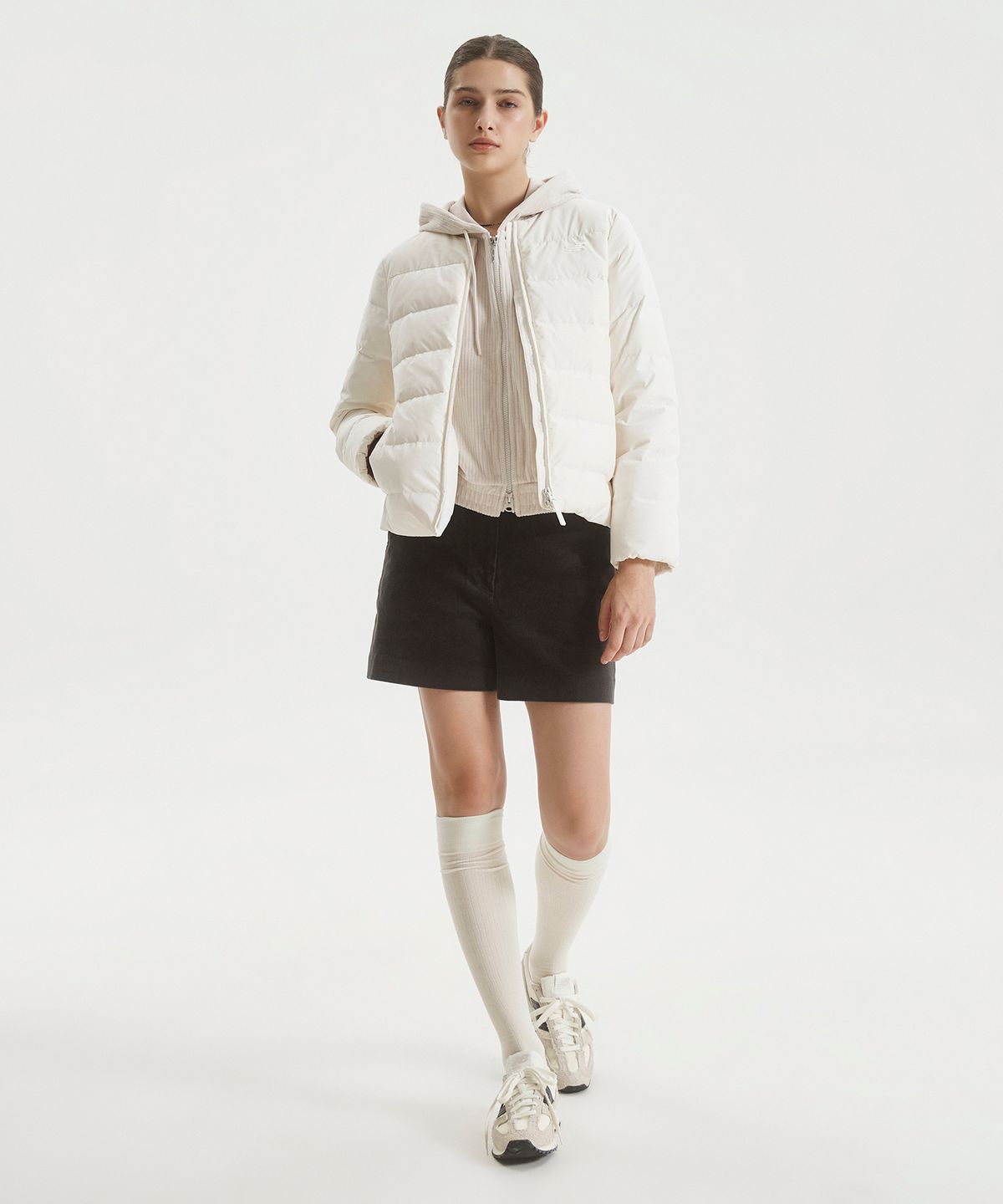뉴발란스(NEW BALANCE) NBNPF4W022 / WOMEN 액티브 라이트 다운 (IVORY)