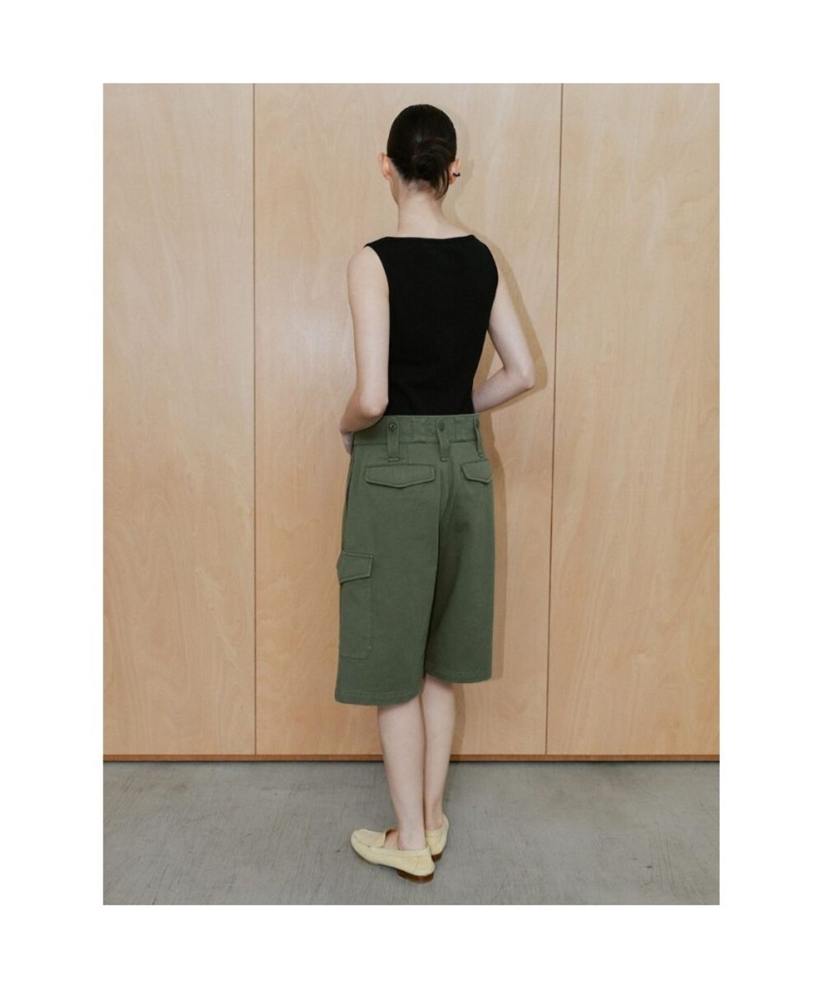 디애퍼처(THE APERTURE) Avis Slveeless Top  Black (TA6442A085)