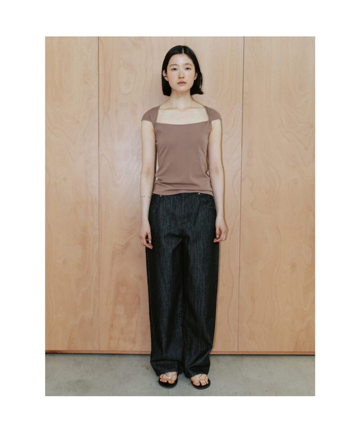 디애퍼처(THE APERTURE) Kyle TShirt  Brown (TA6742A04D)