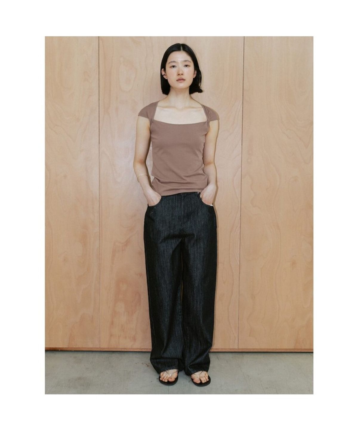 디애퍼처(THE APERTURE) Kyle TShirt  Brown (TA6742A04D)