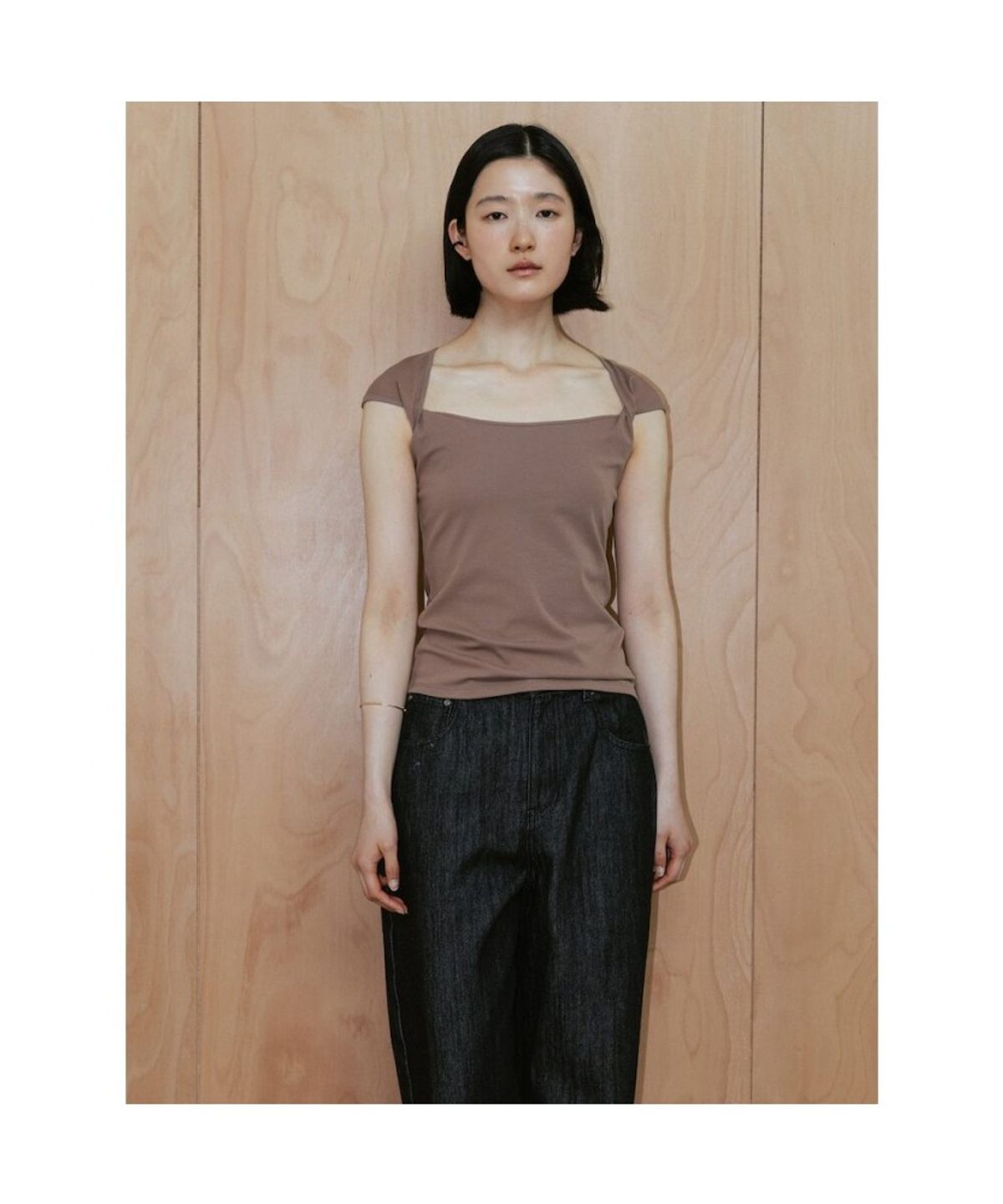 디애퍼처(THE APERTURE) Kyle TShirt  Brown (TA6742A04D)