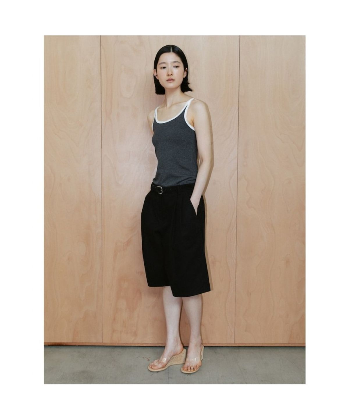 디애퍼처(THE APERTURE) Classic Bermuda Pants  Black (TA6425A025)