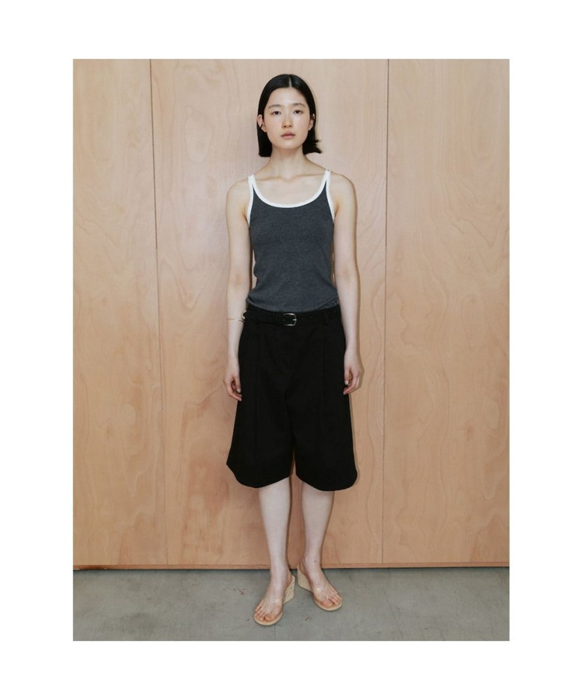 디애퍼처(THE APERTURE) Classic Bermuda Pants  Black (TA6425A025)