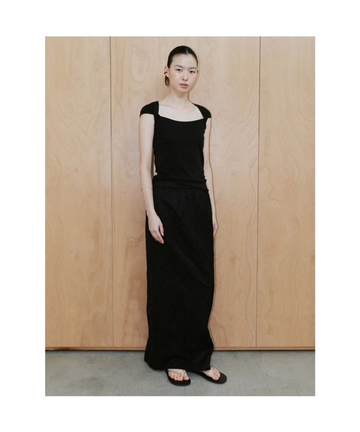 디애퍼처(THE APERTURE) Kyle TShirt  Black (TA6742A045)