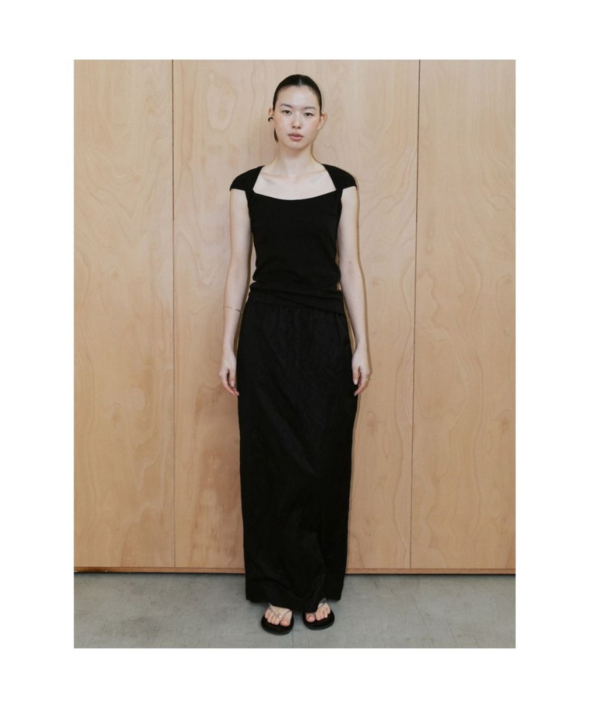 디애퍼처(THE APERTURE) Kyle TShirt  Black (TA6742A045)
