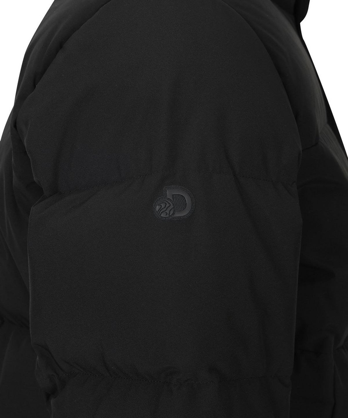 디스커버리 익스페디션(DISCOVERY EXPEDITION) 남성 레스터G 하이넥 구스다운 숏패딩 (BLACK)
