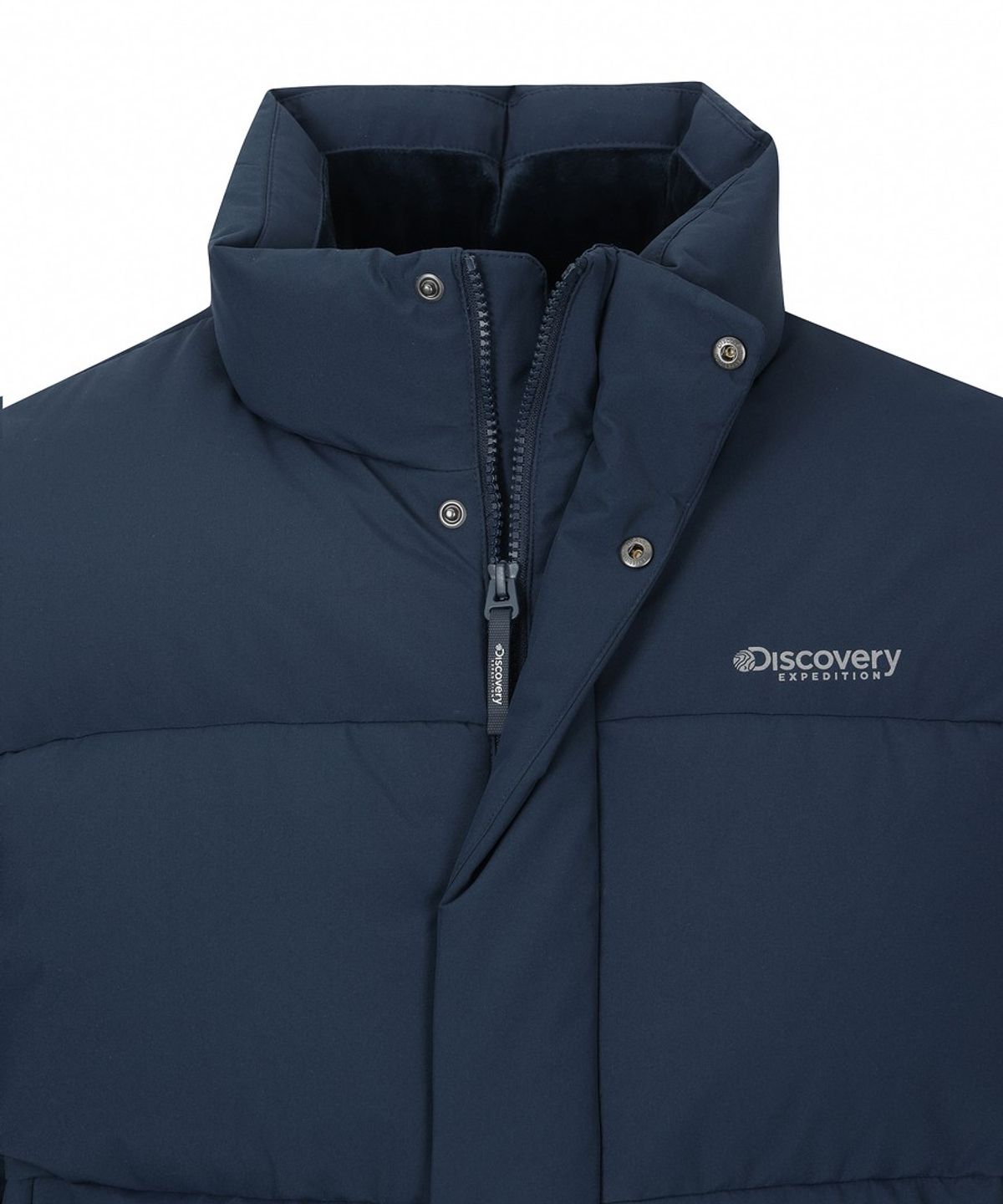 디스커버리 익스페디션(DISCOVERY EXPEDITION) 남성 레스터G 하이넥 구스다운 숏패딩 (D/NAVY)