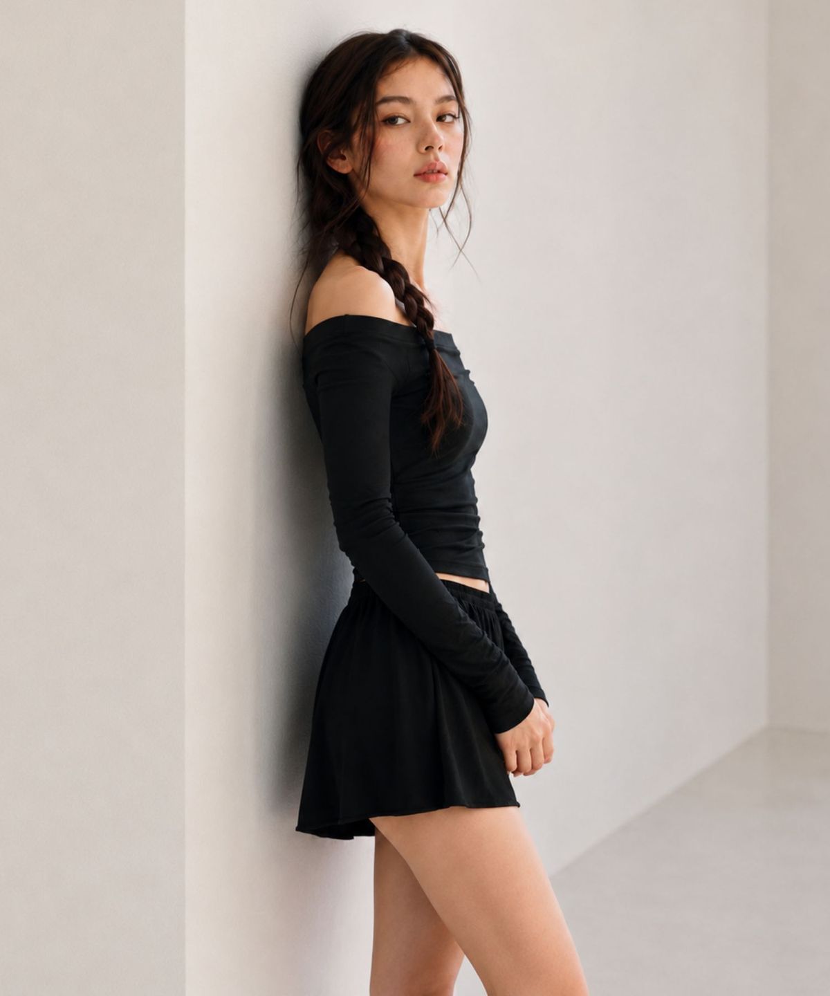 블랙크러쉬(BLACRUSH) Off-Shoulder Slim Top / 딥블랙