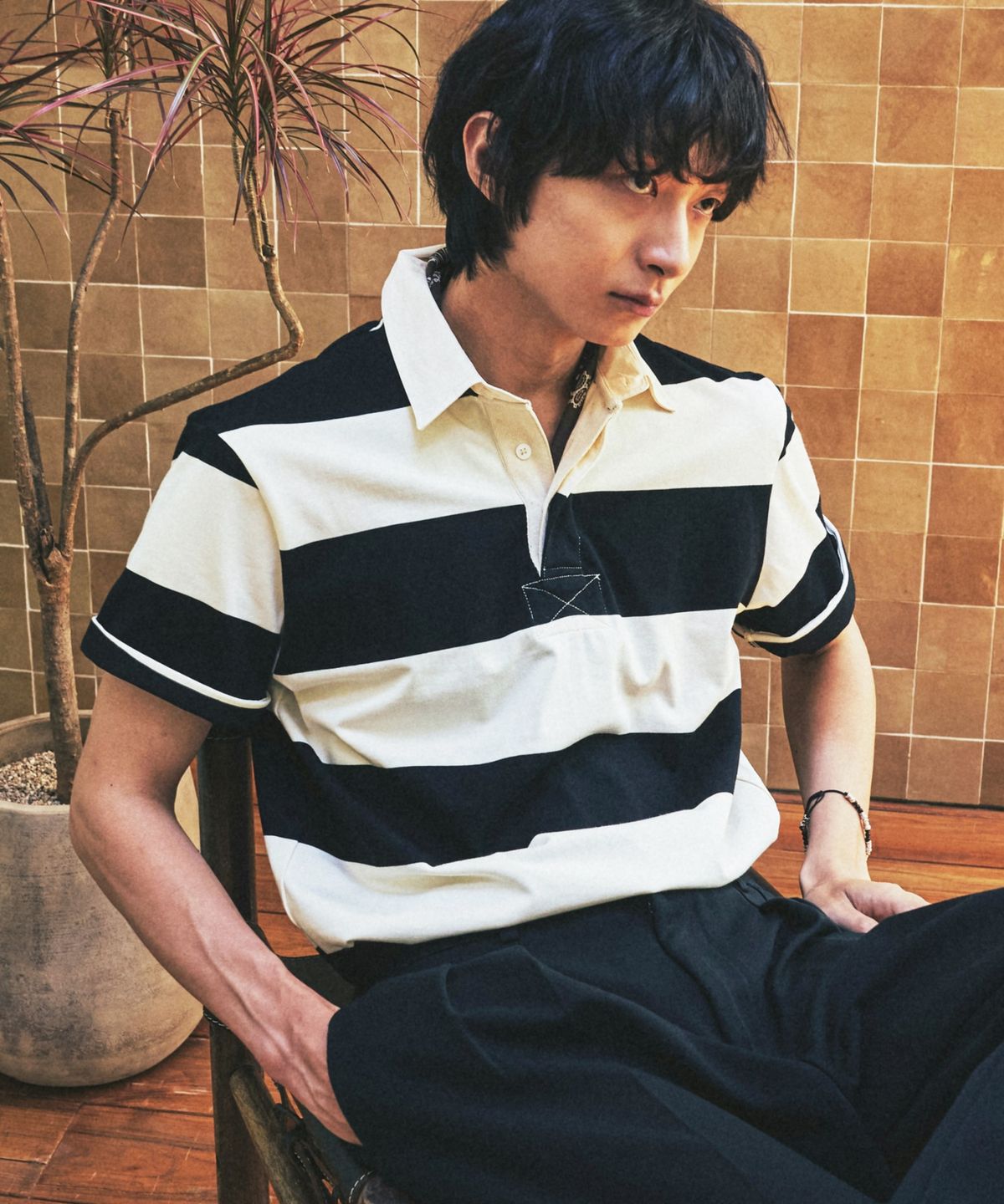 케이엔드(KND) 레이지 클럽 스트라이프 럭비 하프셔츠 블랙
