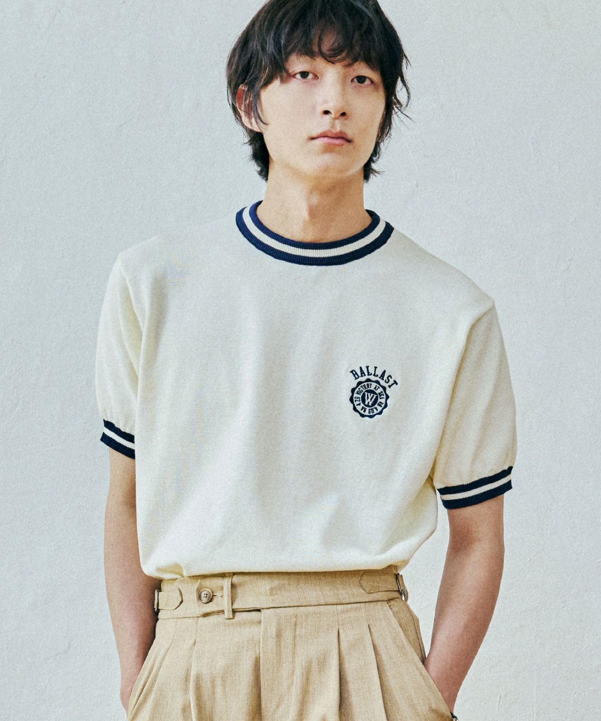 케이엔드(KND) 발라스트 애슬레틱 링거티 니트 크림