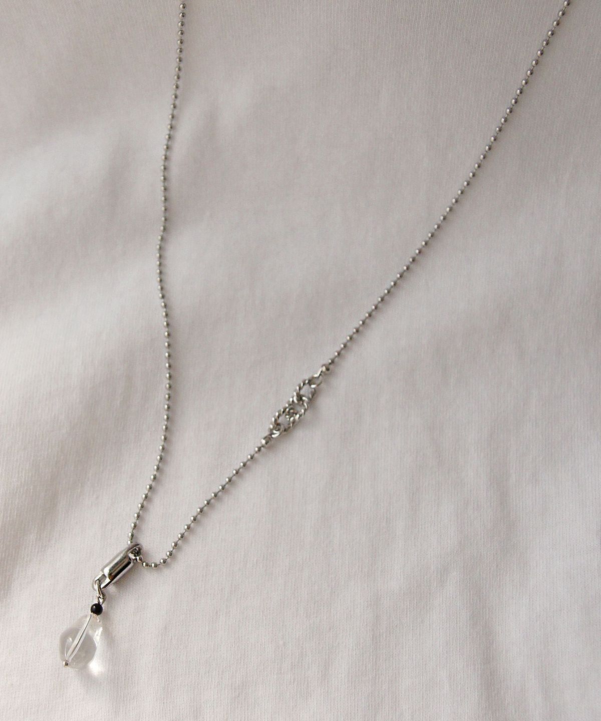 트레쥬(TREAJU) Ball chain necklace with clear pendent