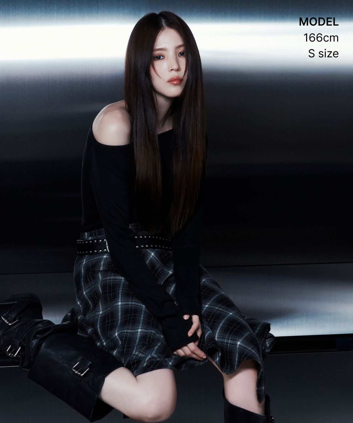 무신사 스탠다드 우먼(MUSINSA STANDARD WOMAN) 우먼즈 체크 어시메트릭 스커트 [블랙/그레이]
