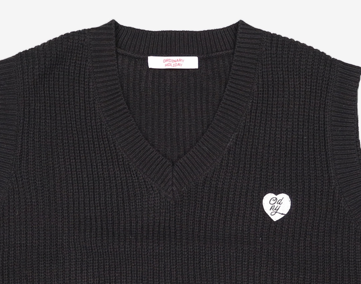 오디너리 홀리데이(ORDINARY HOLIDAY) 루즈핏니트베스트 LOOSE FIT KNIT VEWT FREE