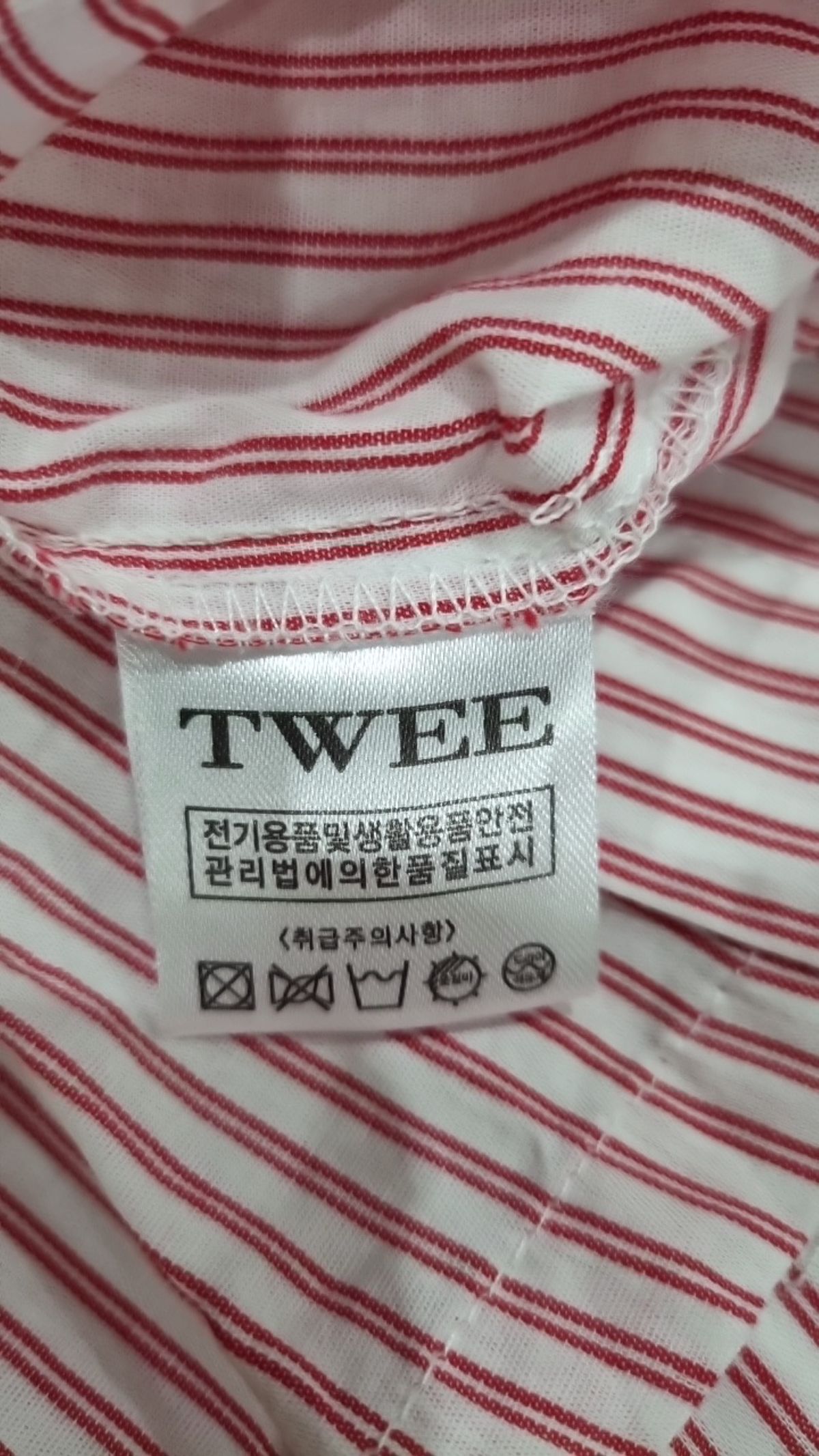 트위(TWEE) 블라우스